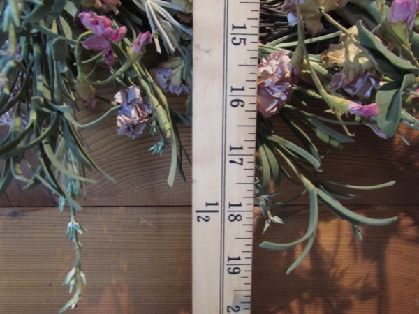 PICKET FENCE PIECES & WREATH