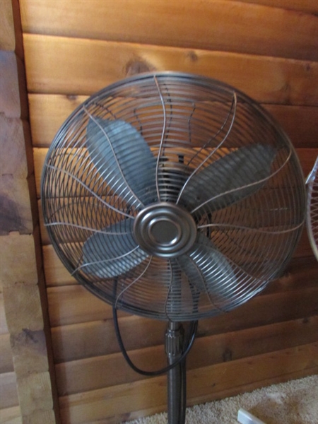 2 FLOOR FANS