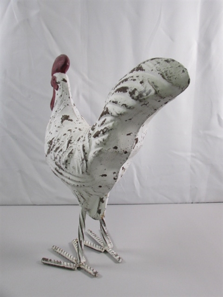 METAL ROOSTER STATUE - GARDEN ART