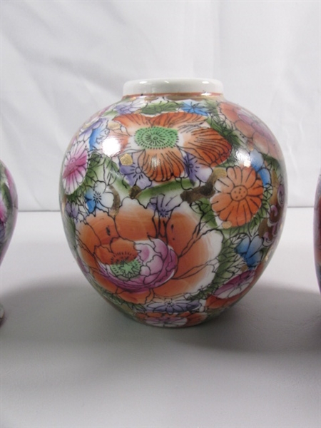 ASIAN PORCELAIN, VASES & LIDDED POTS