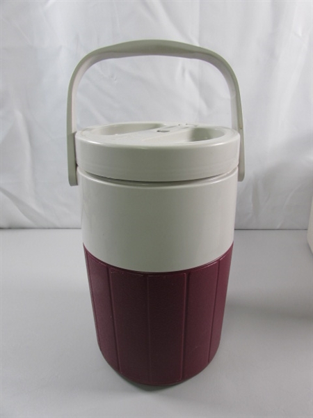 COLEMAN INSULATED 1-GALLON DRINK CONTAINER & PERSONAL COOLER