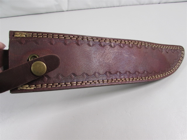 NEW DAMASCUS BLADE BOWIE KNIFE WITH TOOLED LEATHER SHEATH