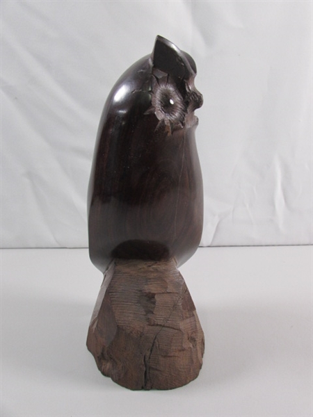 CARVED IRONWOOD OWL STATUE