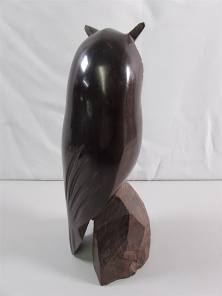 CARVED IRONWOOD OWL STATUE