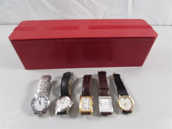 MEN'S UNTESTED WRIST WATCHES IN A VTG PLASTIC STORAGE BOX