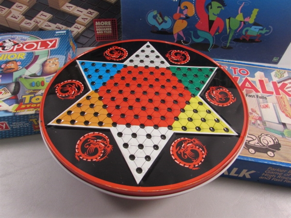 CHINESE CHECKERS & BOARD GAMES