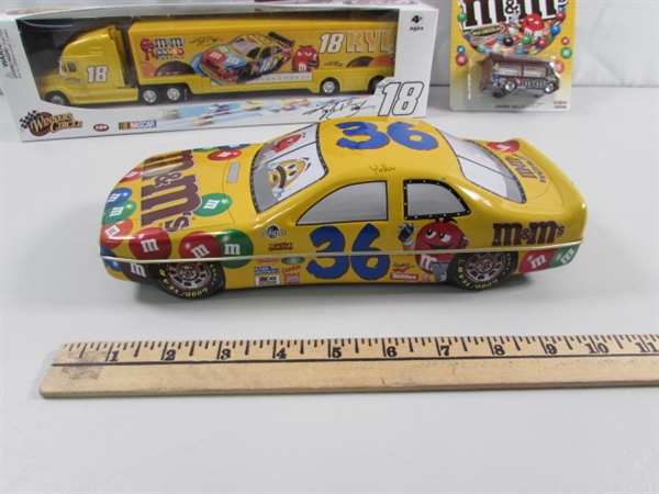 DIE CAST M&M RACING CARS/TRUCK & M&M SMOKIN' GRILL HOTWHEELS CAR & TIN