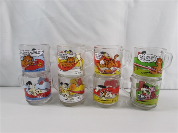 8 - VINTAGE 1978/80 GARFIELD MUGS