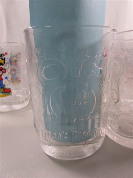 SQUARE DISNEY WORLD DRINKING GLASSES