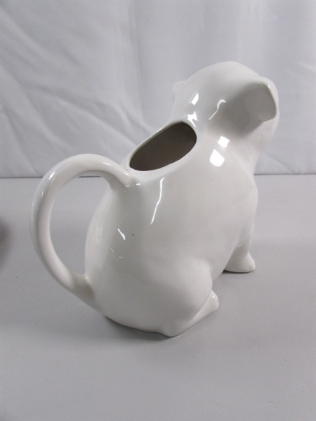 LIDDED PIE PLATE & PIG PITCHER