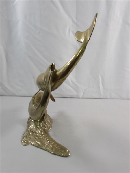 VINTAGE BRASS SCULPTURE OF 2 SWIMMING DOLPHINS