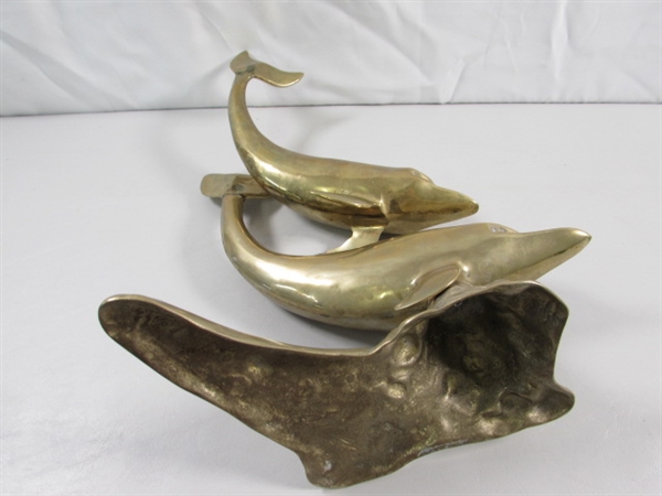 VINTAGE BRASS SCULPTURE OF 2 SWIMMING DOLPHINS