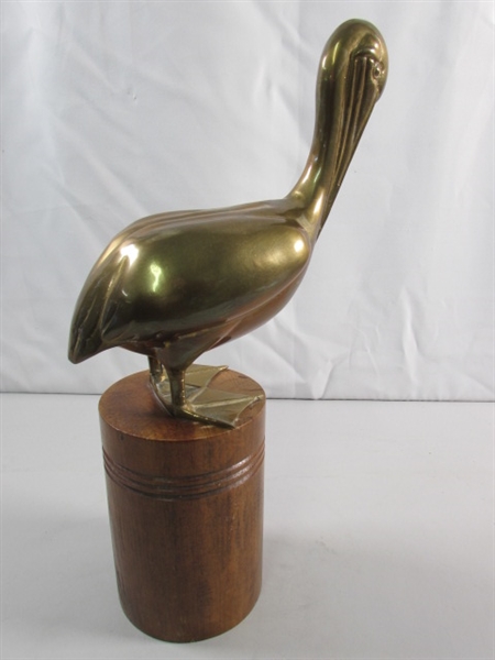 VINTAGE BRASS PELICAN SCULPTURE ON WOODEN POST