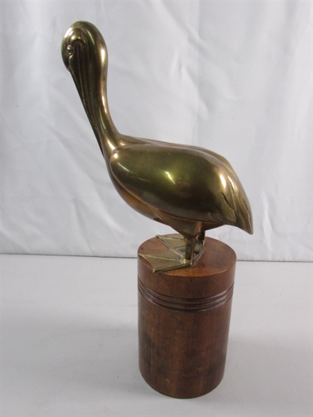 VINTAGE BRASS PELICAN SCULPTURE ON WOODEN POST