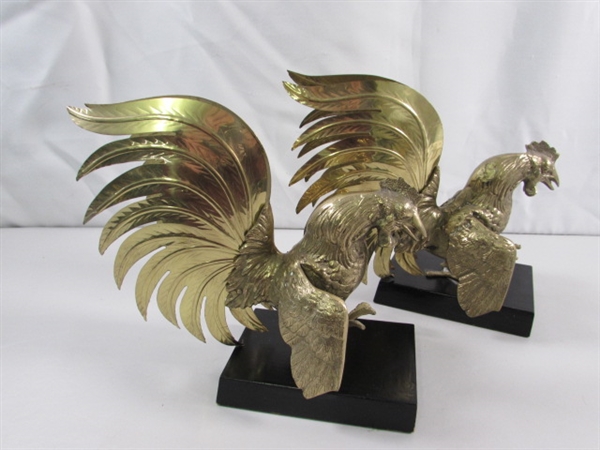 PAIR OF VINTAGE BRASS ROOSTER SCULPTURES