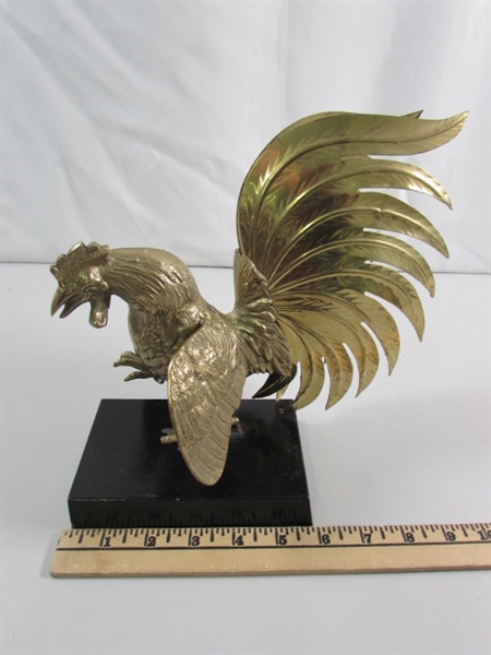 PAIR OF VINTAGE BRASS ROOSTER SCULPTURES