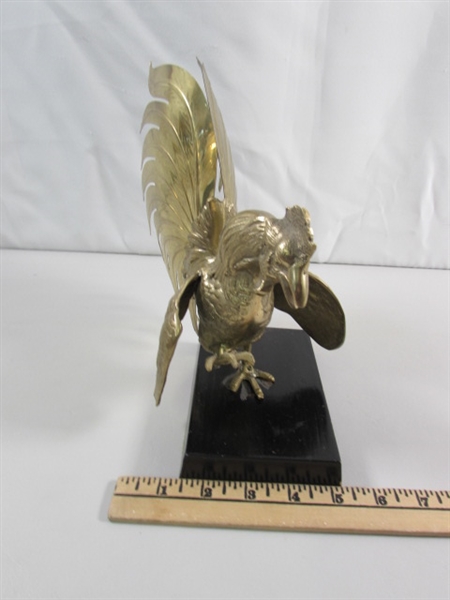 PAIR OF VINTAGE BRASS ROOSTER SCULPTURES