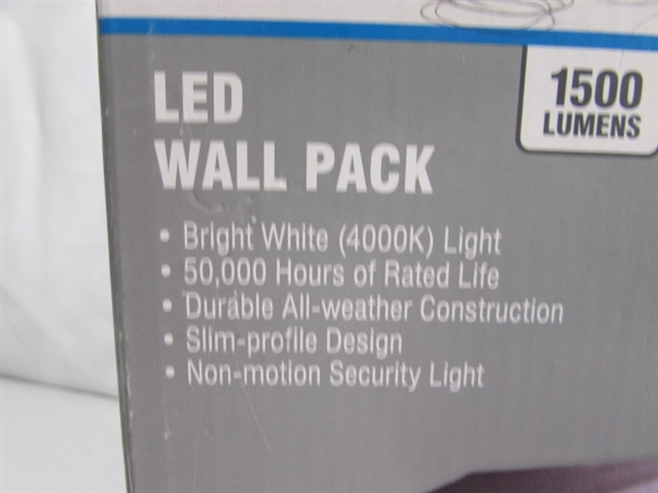 NEW LED WALL PACK LIGHT FIXTURE