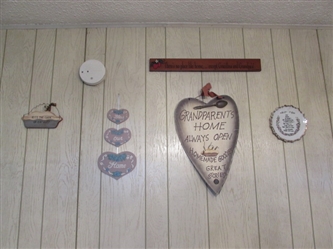 WALL DECOR