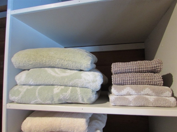 BATH TOWELS, HAND TOWELS, WASHCLOTHS & BATH MATS