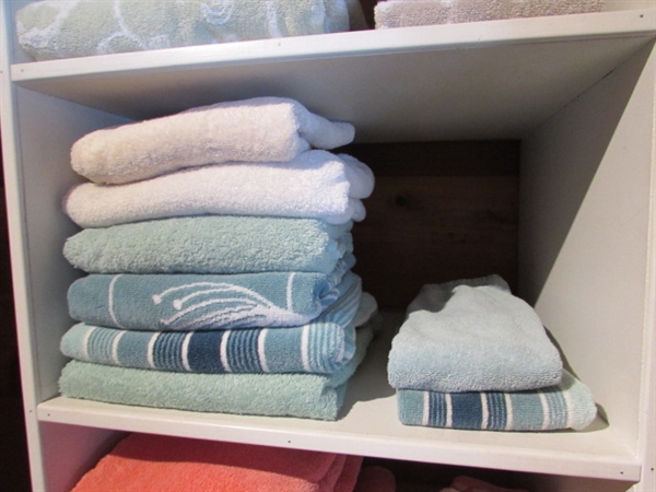 BATH TOWELS, HAND TOWELS, WASHCLOTHS & BATH MATS