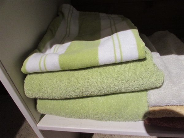 BATH TOWELS, HAND TOWELS, WASHCLOTHS & BATH MATS