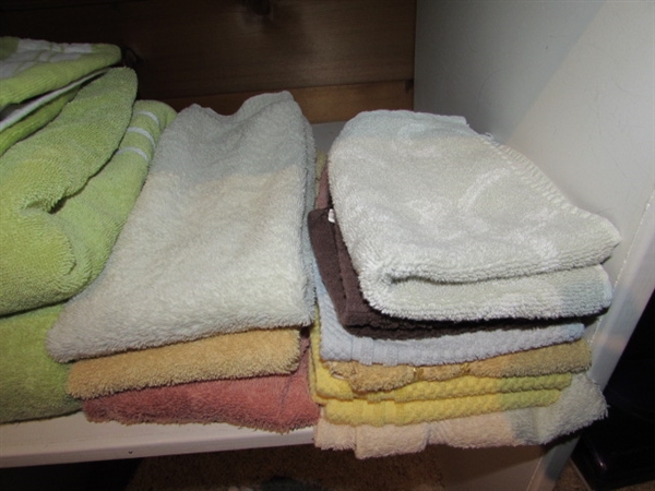 BATH TOWELS, HAND TOWELS, WASHCLOTHS & BATH MATS