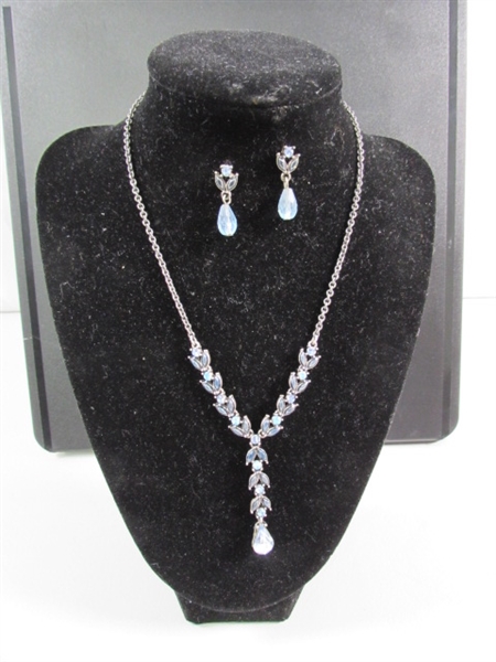 VINTAGE AVON SILVERTONE & BLUE RHINESTONE NECKLACE & EARRING SET