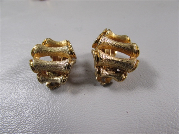 2 VINTAGE BROOCHES W/MATCHING CLIP-ON STYLE EARRINGS