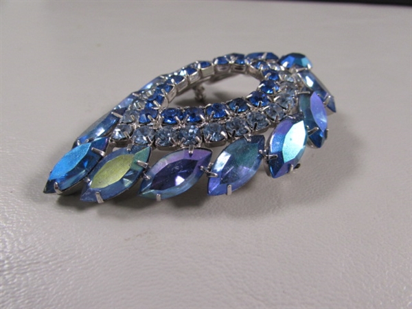 2 VINTAGE BROOCHES W/MATCHING CLIP-ON STYLE EARRINGS