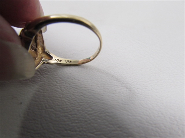 10 KT BLACK HILLS GOLD RING - SIZE 6.5
