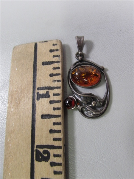 VINTAGE STERLING SILVER ART NOUVEAU PENDANT W/AMBER STONES