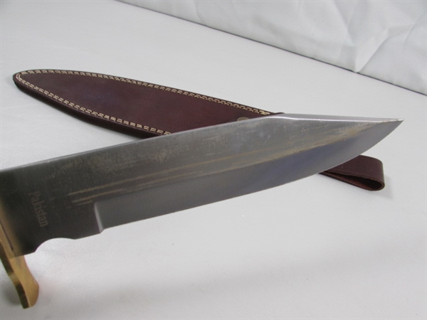 NEW TIMBER RATTLER BOWIE KNIFE W/LEATHER SHEATH