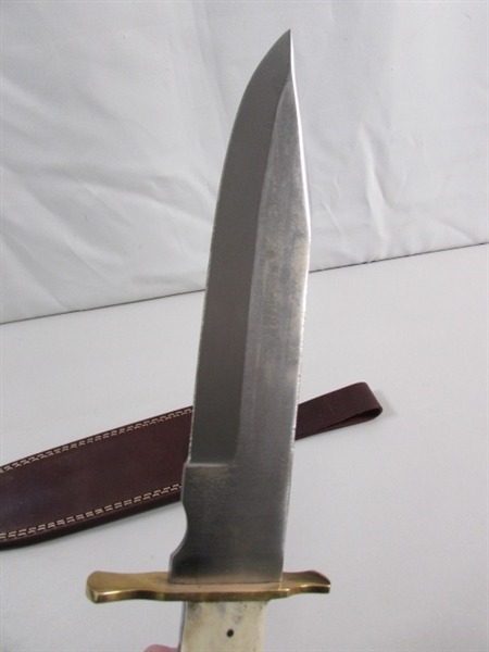 NEW TIMBER RATTLER BOWIE KNIFE W/LEATHER SHEATH