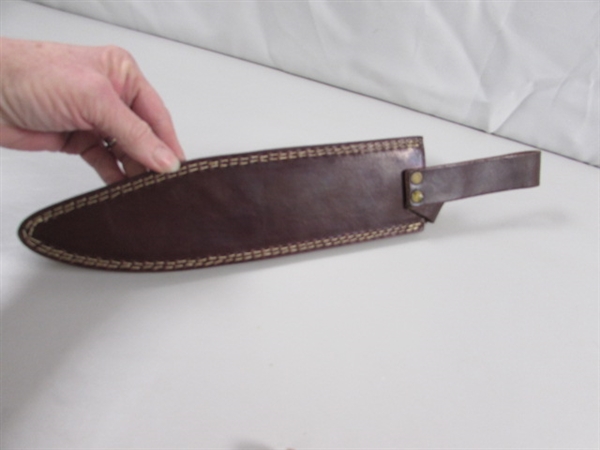 NEW TIMBER RATTLER BOWIE KNIFE W/LEATHER SHEATH