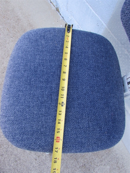 OFFICE CHAIR & PROTECTIVE CARPET MAT