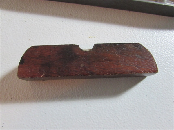 4 METAL LEVELS & 1 MINI WOOD LEVEL - VINTAGE