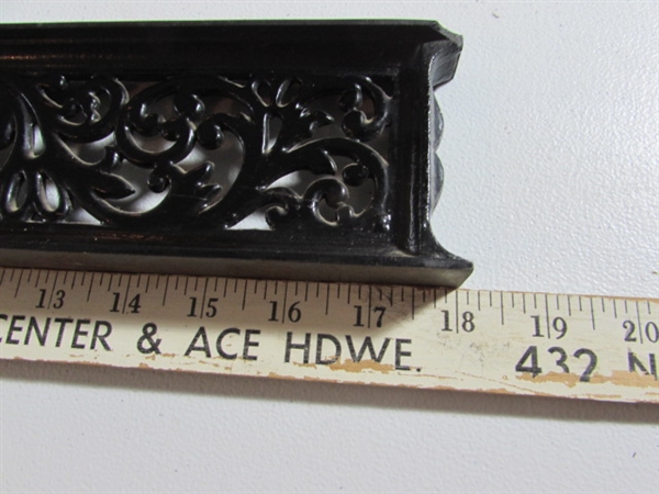 4 METAL LEVELS & 1 MINI WOOD LEVEL - VINTAGE