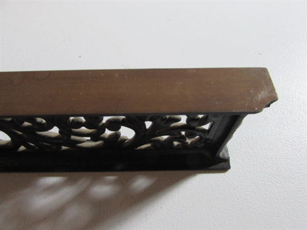 4 METAL LEVELS & 1 MINI WOOD LEVEL - VINTAGE