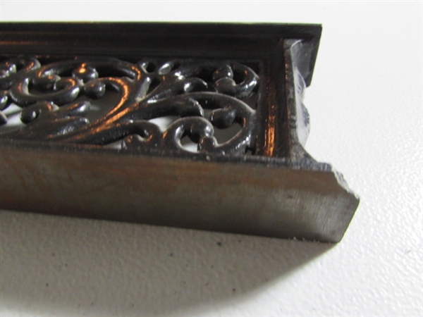 4 METAL LEVELS & 1 MINI WOOD LEVEL - VINTAGE