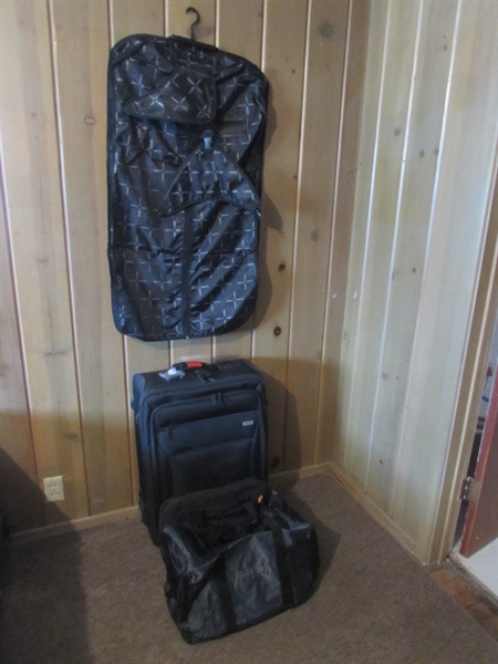 NRA SUITCASE AND TRAVELBAG