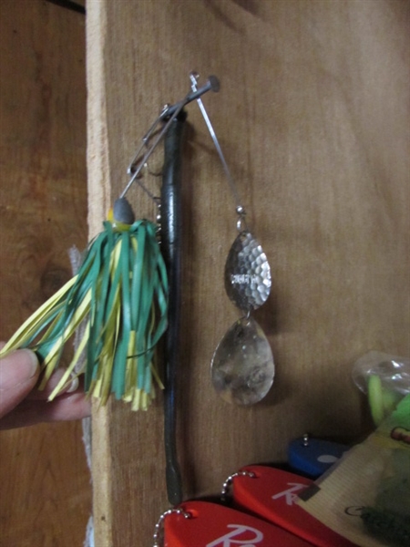 ASSORTMENT OF BAIT AND TACKLE
