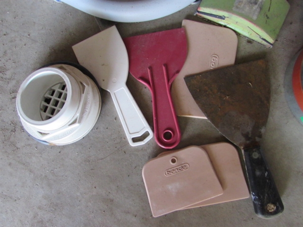 ASSORTMENT OF HOUSEHOLD MAINTENANCE SUPPLIES