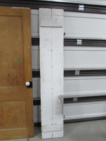 VINTAGE/ANTIQUE DOORS W/HARDWARE