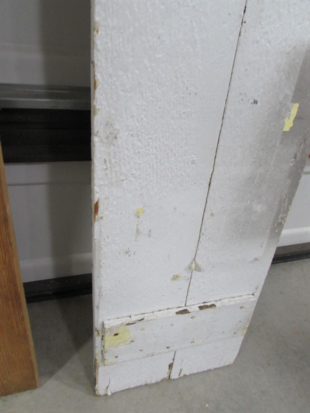 VINTAGE/ANTIQUE DOORS W/HARDWARE