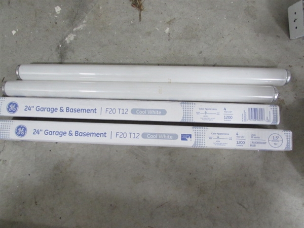 WALL MOUNT LIGHT FIXTURES & BULBS