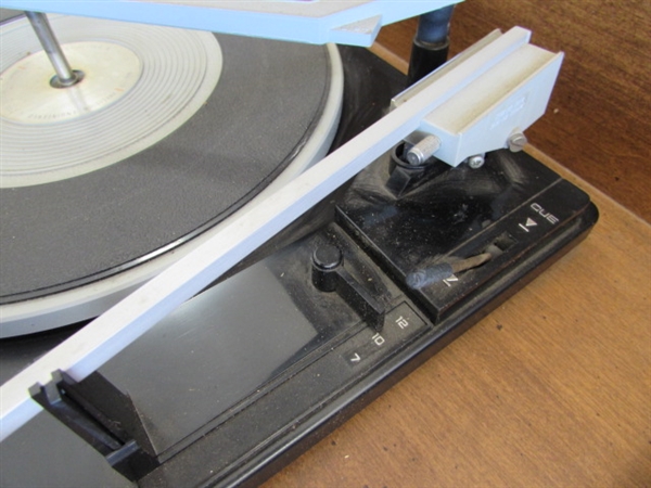 VINTAGE SEARS CONSOLE STEREO SYSTEM - RECORD PLAYER, 8-TRACK, RADIO
