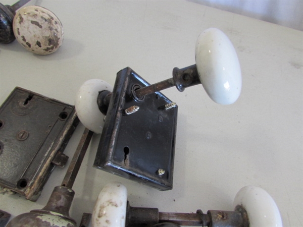 VINTAGE DOOR & WINDOW HARDWARE
