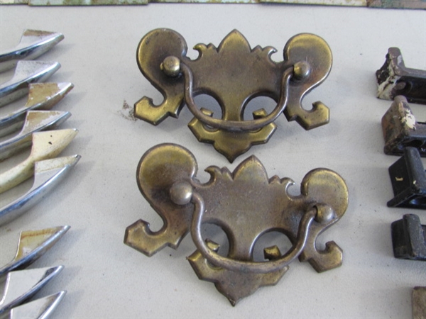 VINTAGE SWITCH PLATES & DRAWER PULLS