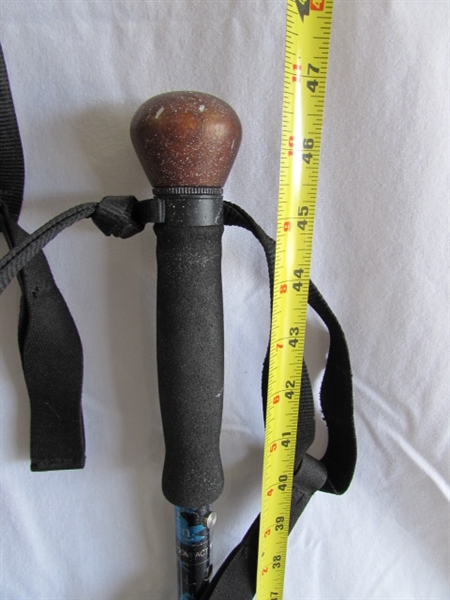 3 COLLAPSIBLE WALKING STICKS